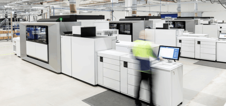 Druckmaschine Canon mit nicht identifizierbarer Person